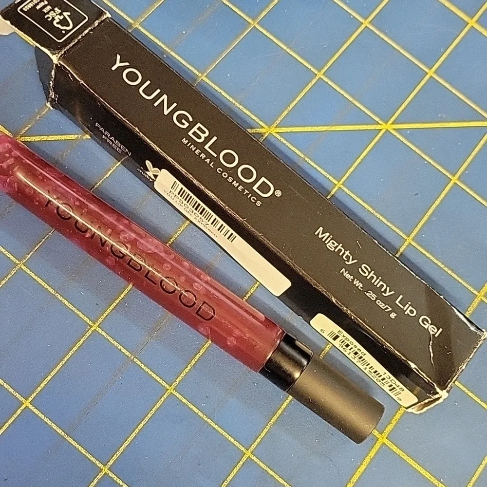 Youngblood Mighty Shiny Gels, Exposed, 7 Gram New In Box